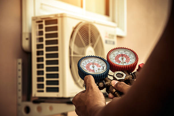 Professional Ac Installation technician working in Glen Oaks, NY